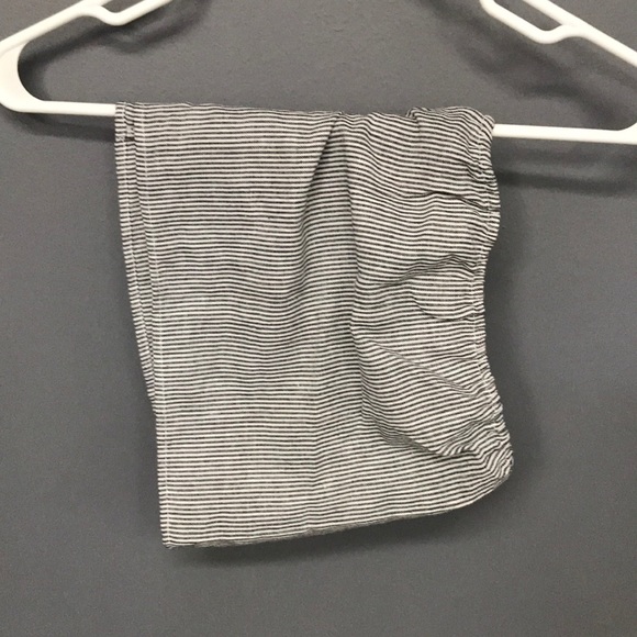 Brandy melvillle crop top - Picture 3 of 4